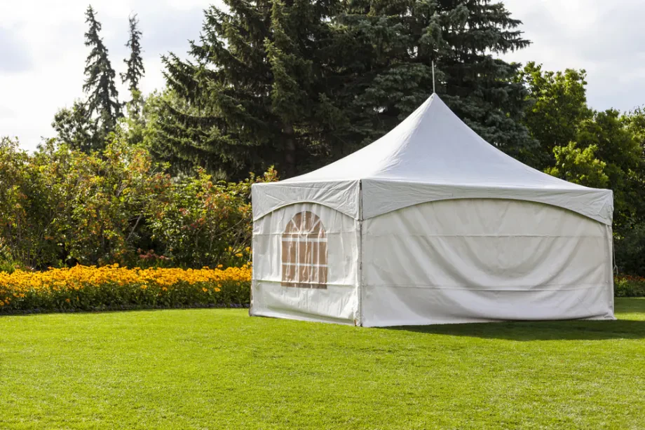 Zeltvermietung: Flexible Lösungen für Veranstaltungen und Outdoor-Events