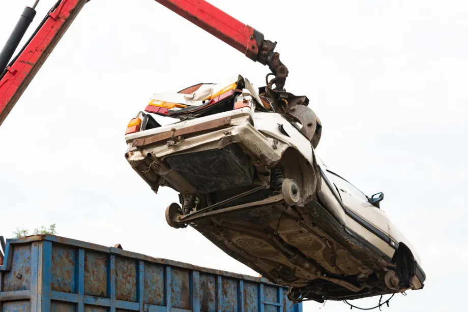 Autoverwertung: Recycling, Umweltverantwortung und fachgerechte Fahrzeugentsorgung