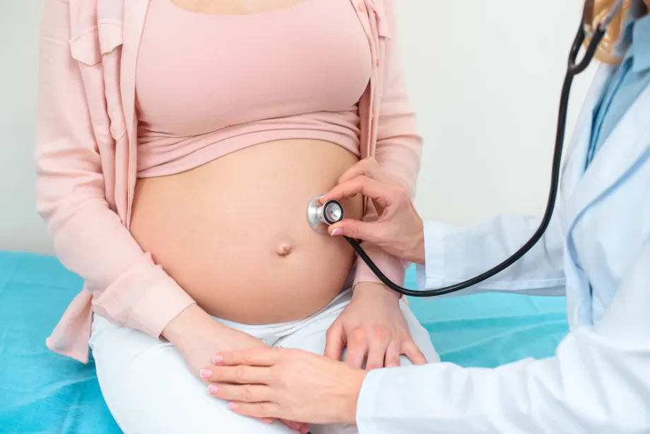 Geburtskliniken und gynäkologische Praxen: Versorgung, Begleitung und moderne Frauenheilkunde