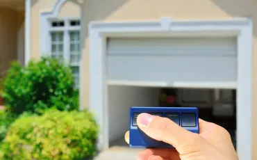 Herstellung und Installation von Garagentoren: Sicherheit, Technik und nachhaltige Lösungen