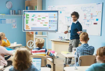 Ausbildung und Weiterbildung: Qualifikation, Perspektiven und lebenslanges Lernen