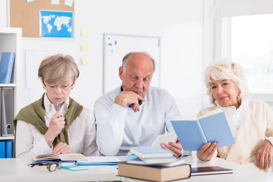 Erwachsenenbildung: Weiterbildung, neue Kompetenzen und lebenslanges Lernen