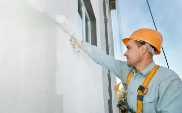 Fassaden streichen und Fassadenfarbe erneuern