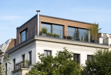 Dachanhebung und Aufstockung eines Hauses