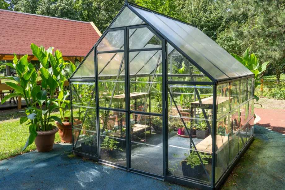 Gartenhäuser und Geräteschuppen: Kunststoff-, Metall- und Holz-Gartenhäuser
