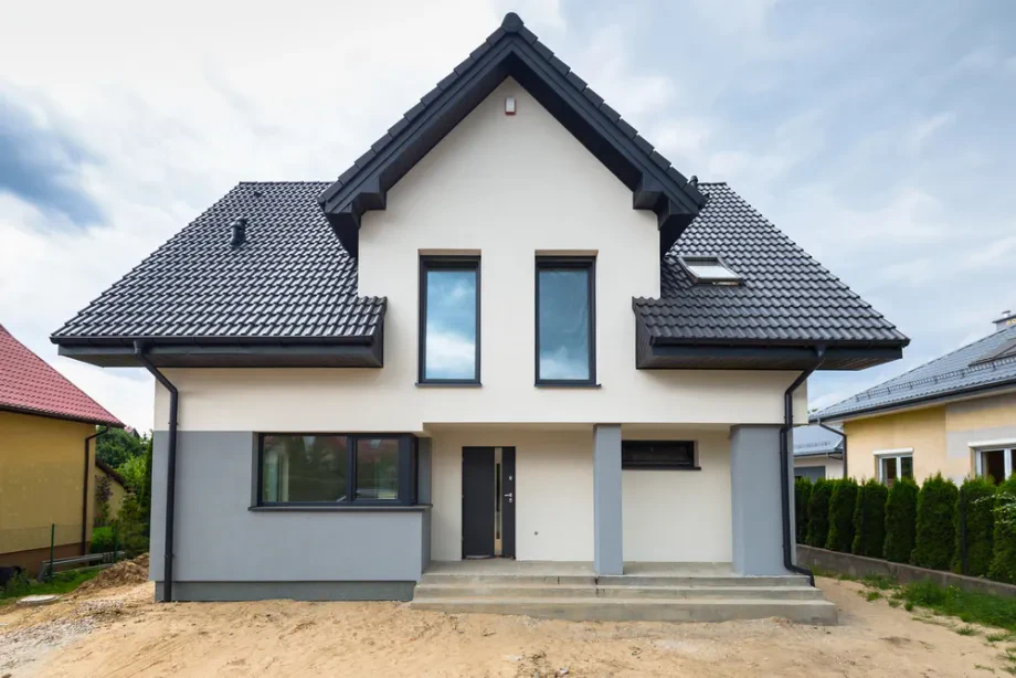 Fassadenputz – Wie verlängert die Deckschicht der Fassade die Lebensdauer des Hauses?