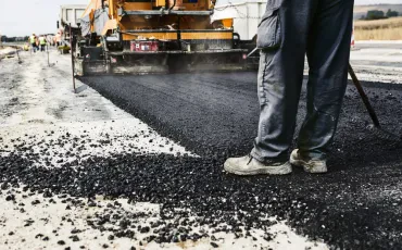 Asphalt verlegen