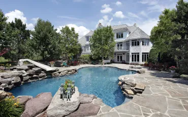 10 atemberaubende Pools