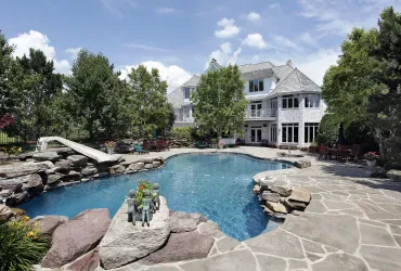 10 atemberaubende Pools
