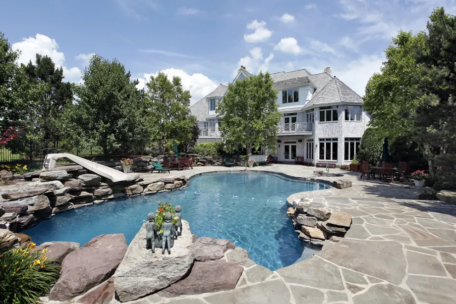 10 atemberaubende Pools